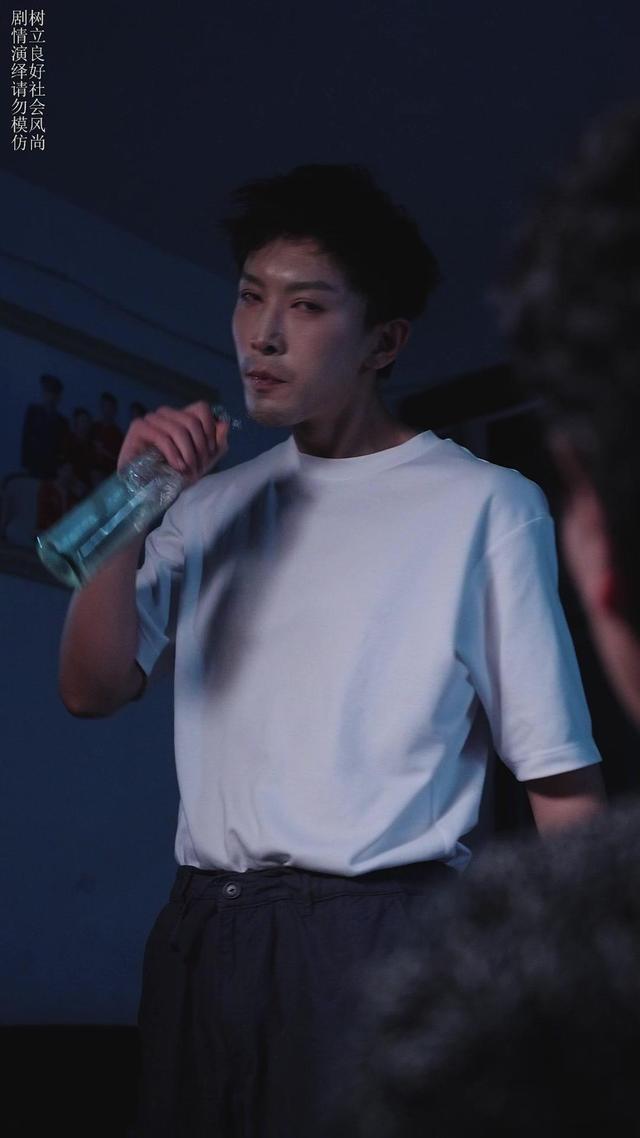 《听到扫地机器人的语音，我掀桌离婚了》剧照