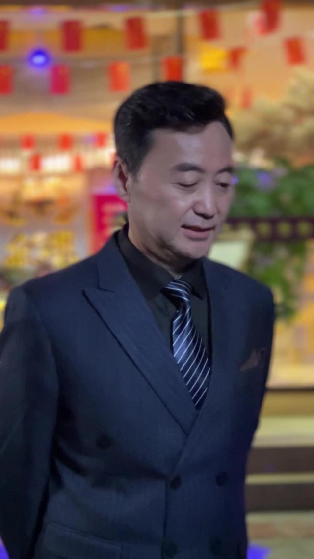 《根本藏不住，全靠女儿神助攻》剧照
