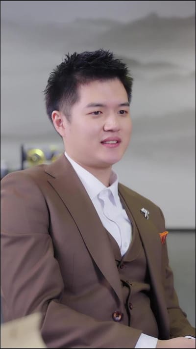 《離婚後她成了萬人迷》劇照
