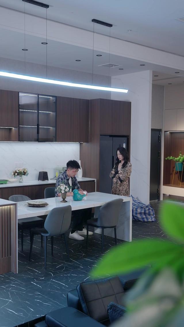 《一席升学宴，看清养子心》剧照