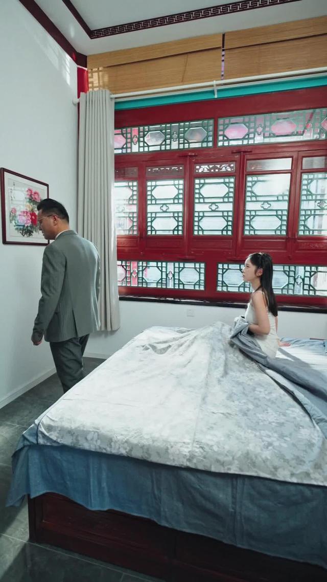 《低调下山，奈何师姐太耀眼》剧照