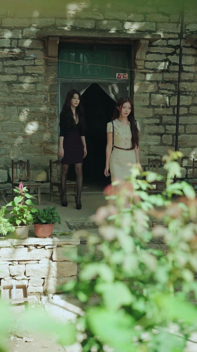 《我帶團隊去村裡跟前男友搶人》劇照