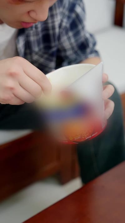 《一席升学宴，看清养子心》剧照