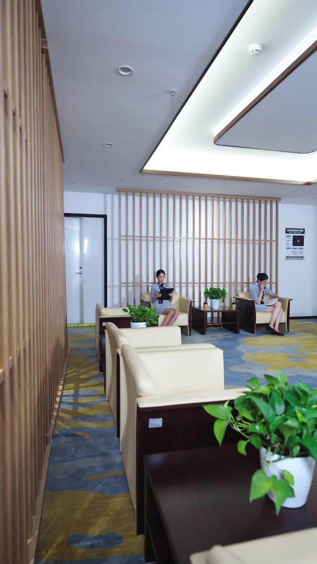 《雲端頻率，矜貴機長私藏心動》劇照