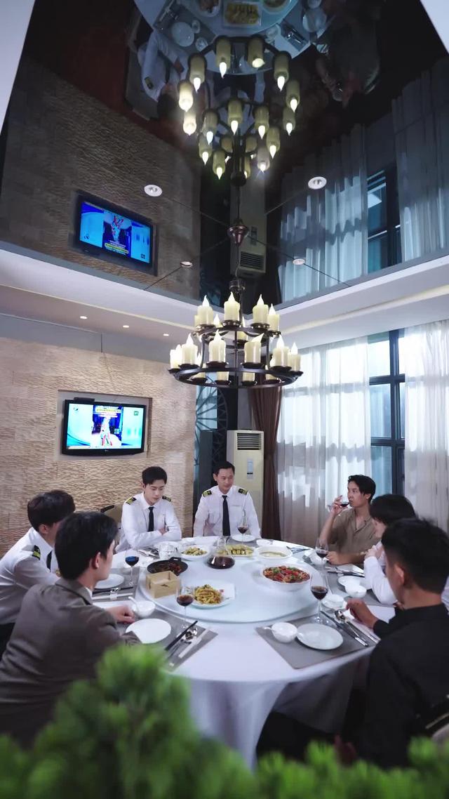 《雲端頻率，矜貴機長私藏心動》劇照