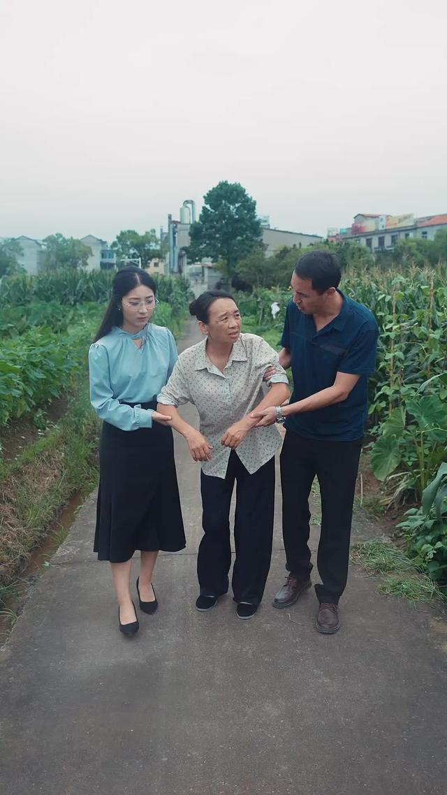 《母親的反擊》劇照