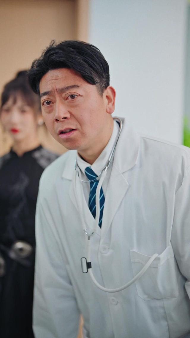 《低調下山，奈何師姐太耀眼》劇照