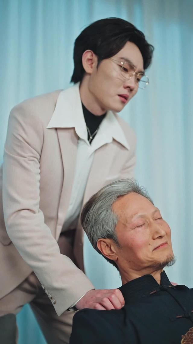 《低调下山，奈何师姐太耀眼》剧照
