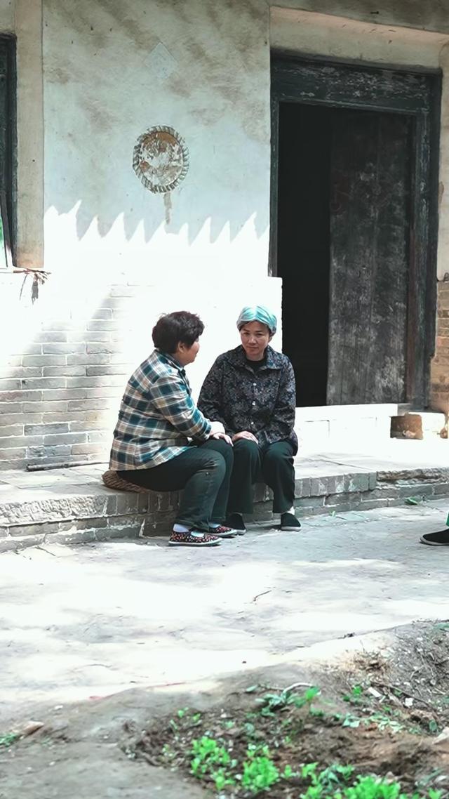 《苦盼儿孙半生缘》剧照