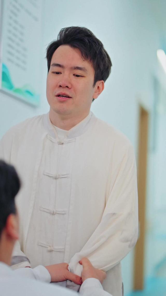 《低調下山，奈何師姐太耀眼》劇照