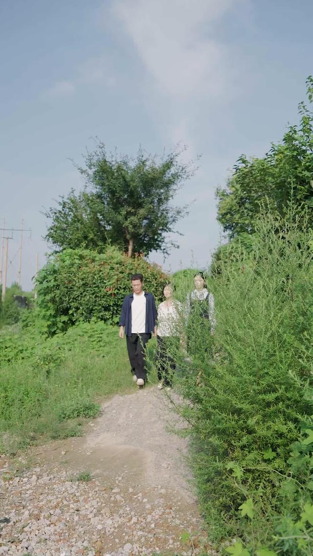 《利刃在喉》劇照