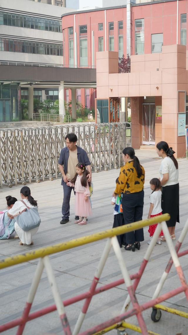 《一席升学宴，看清养子心》剧照