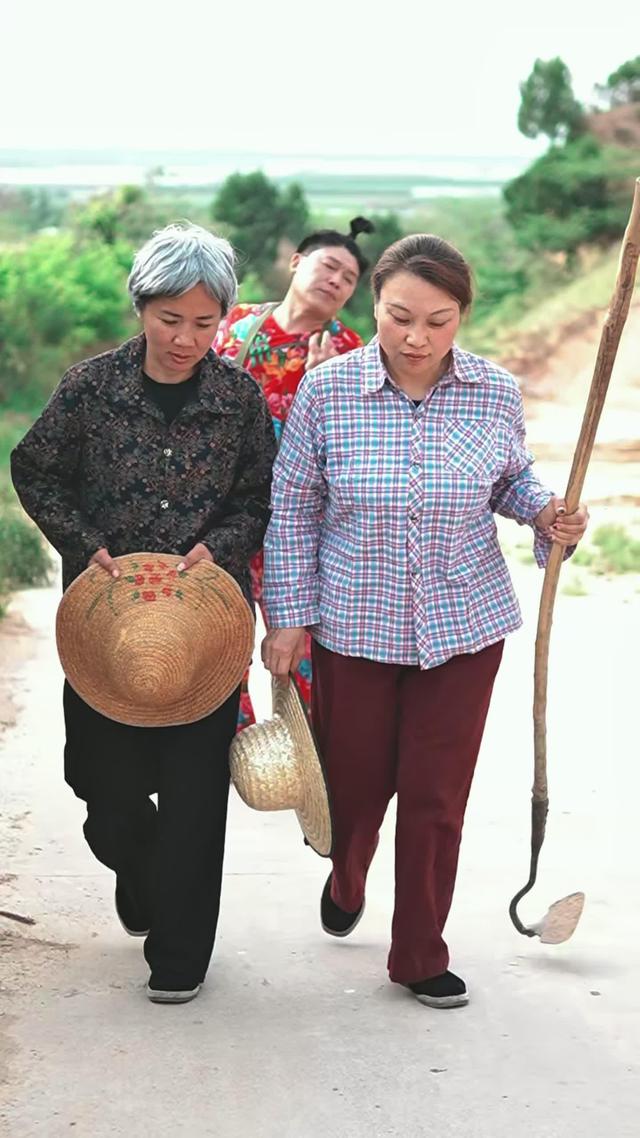 《苦盼兒孫半生緣》劇照