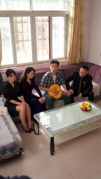 《一席升学宴，看清养子心》剧照