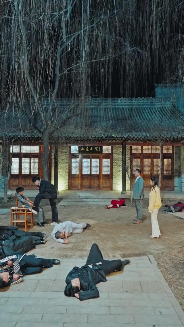 《低調下山，奈何師姐太耀眼》劇照