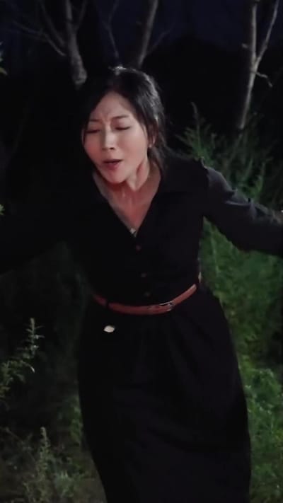 《利刃在喉》劇照
