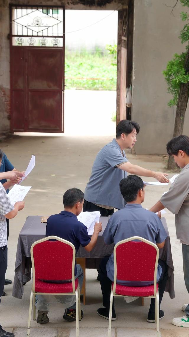 《一席升学宴，看清养子心》剧照