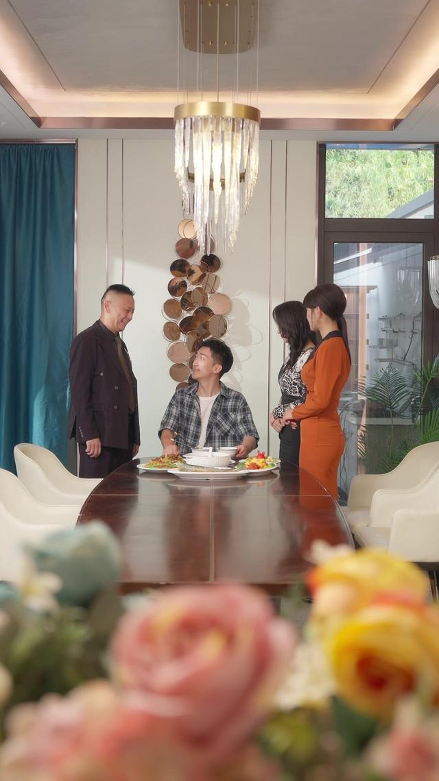 《一席升学宴，看清养子心》剧照