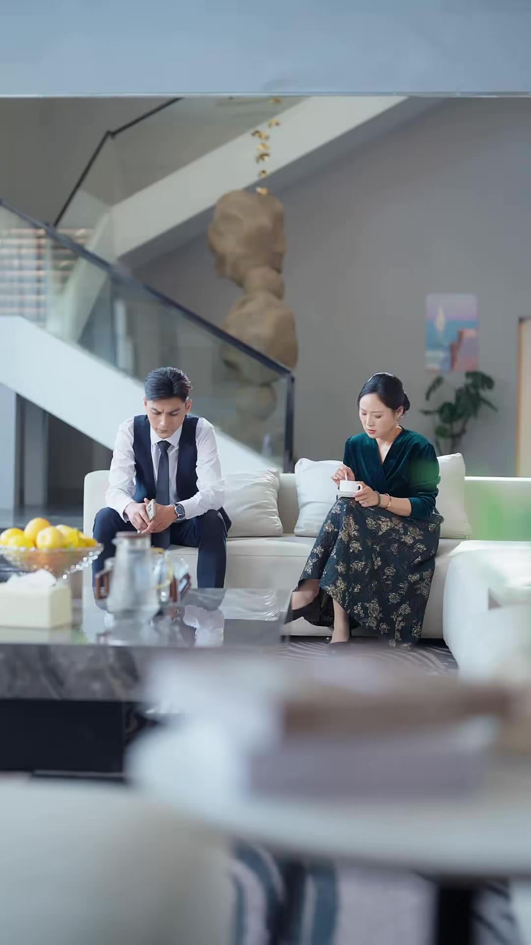 《團建留我獨守，歸來必有驚喜》劇照