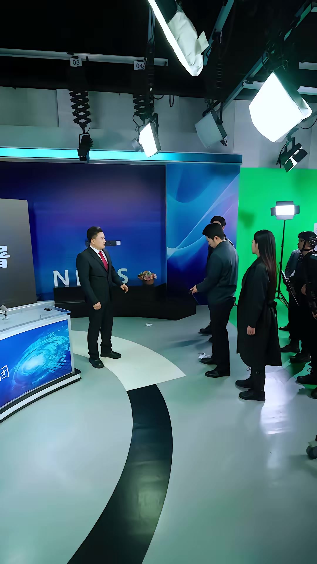 《全球通告末日将至》剧照
