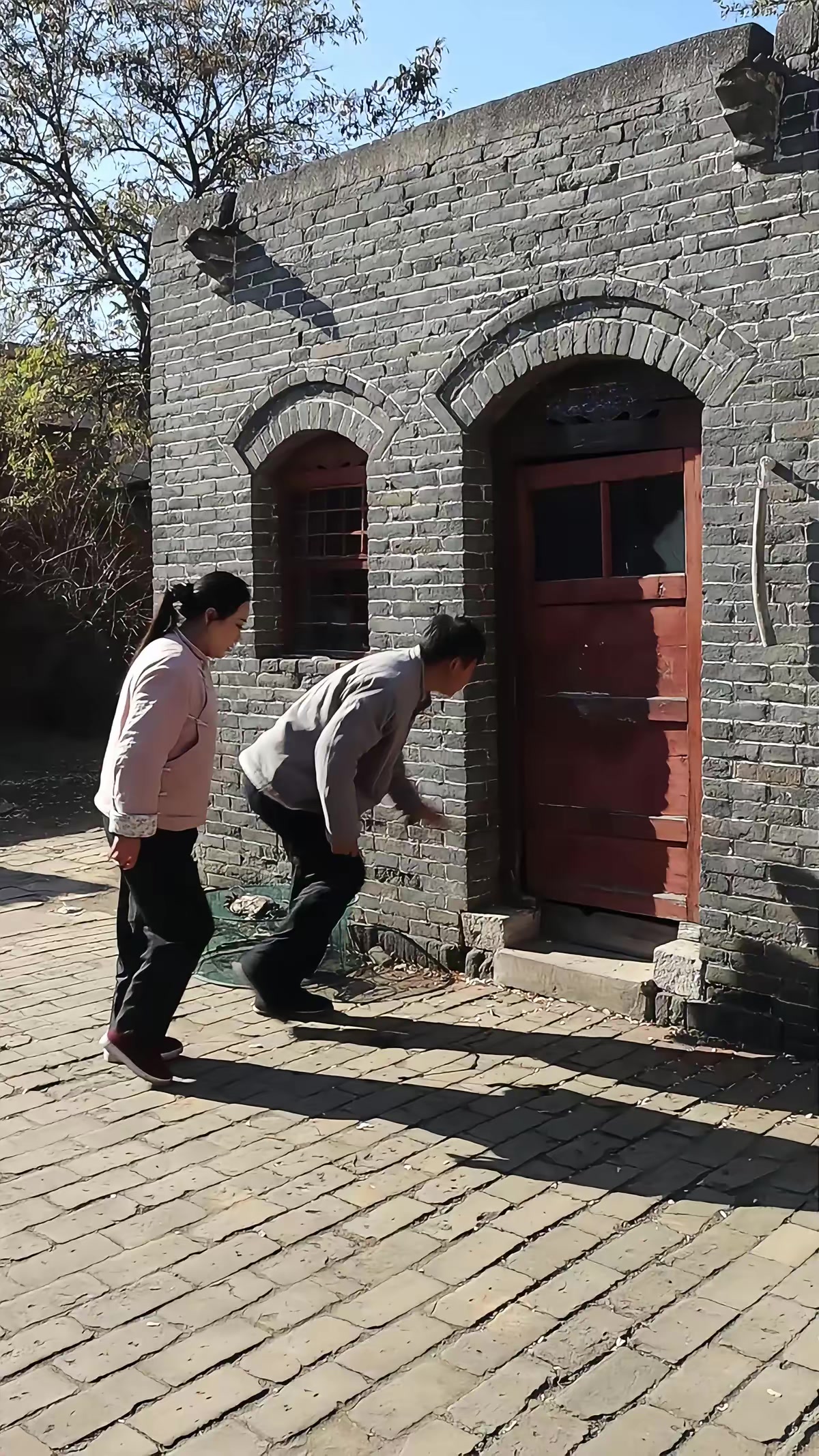 《血月詭鱔》劇照