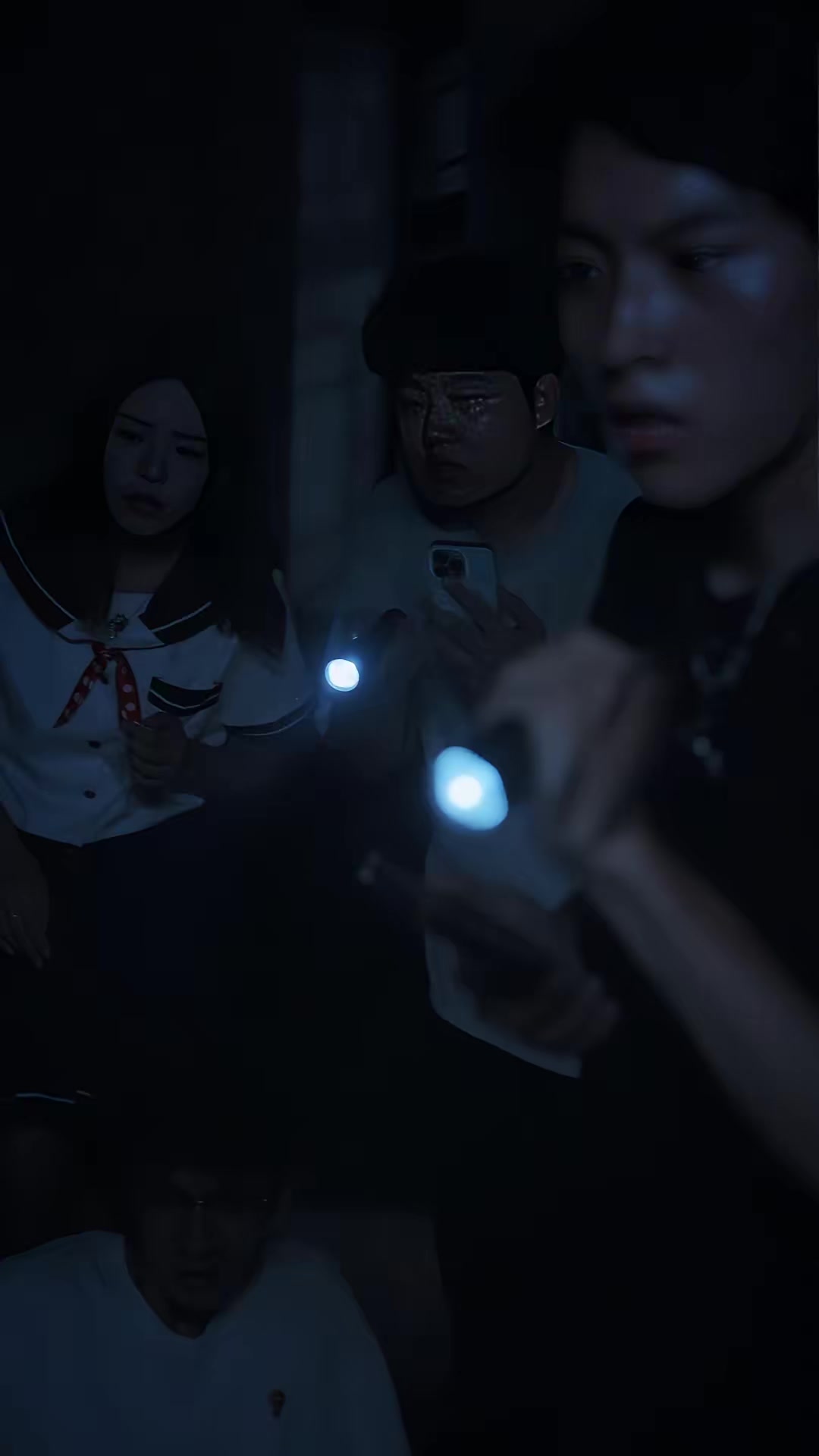 《招魂封宅詭影》劇照
