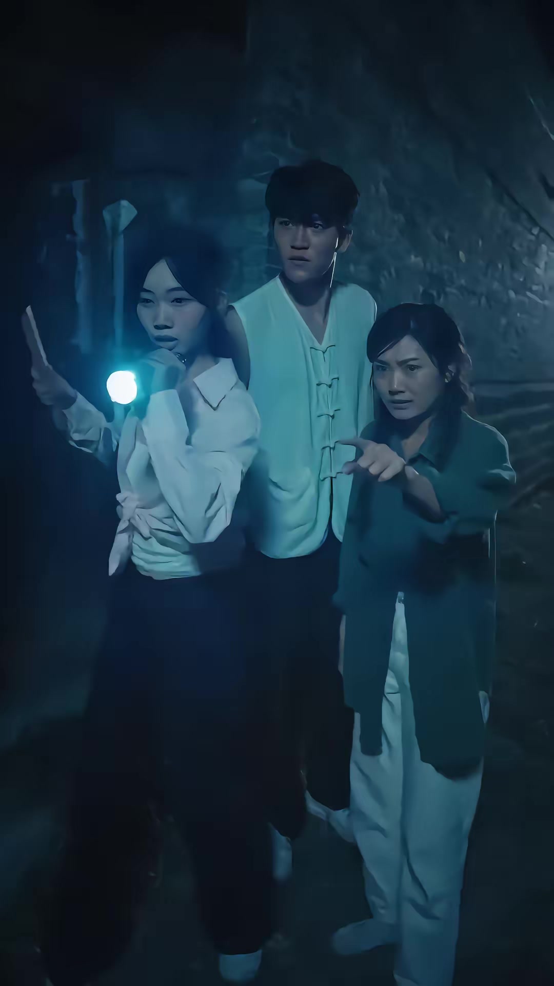 《荒村夜談》劇照
