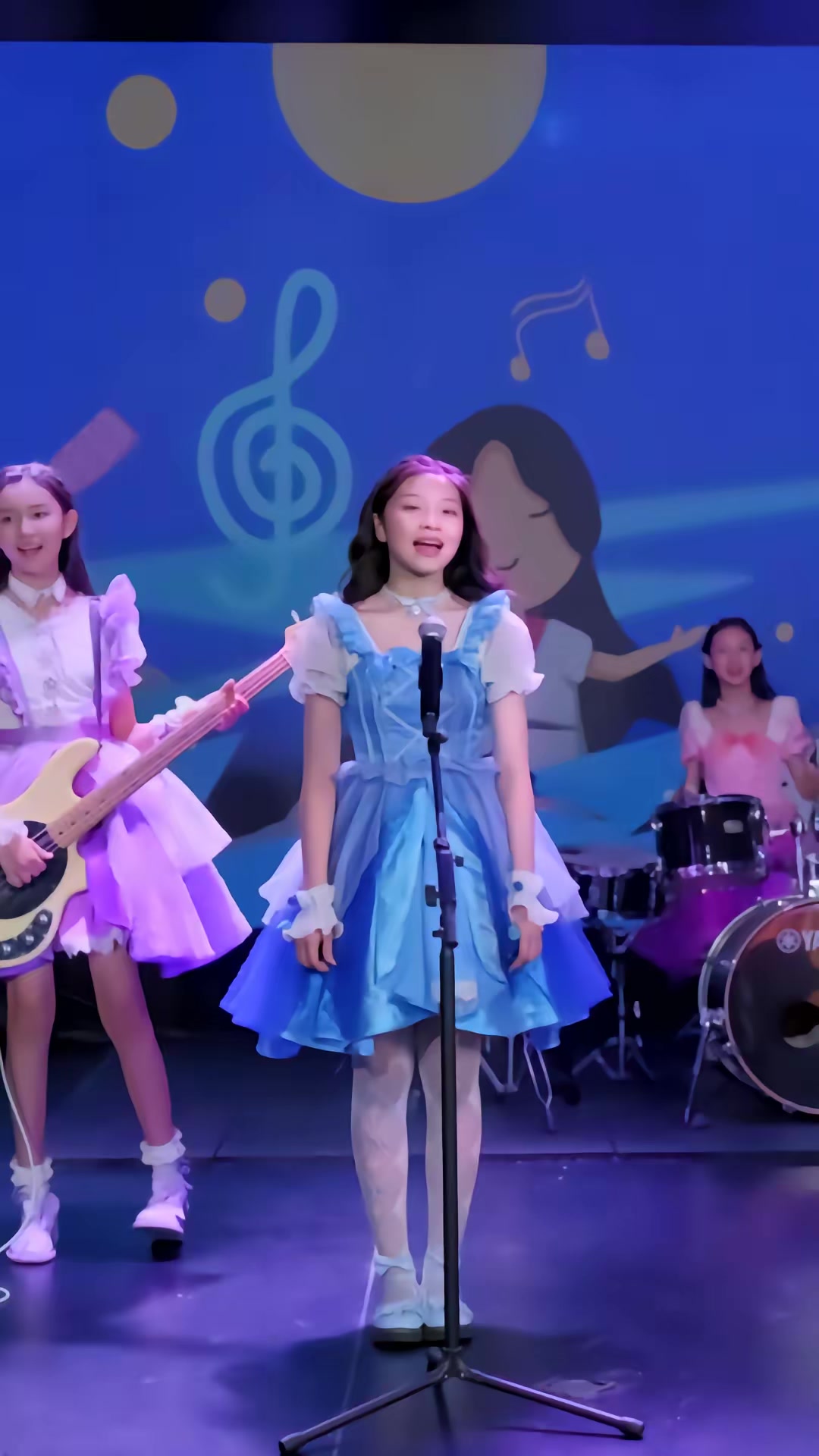 《銀河少女》劇照