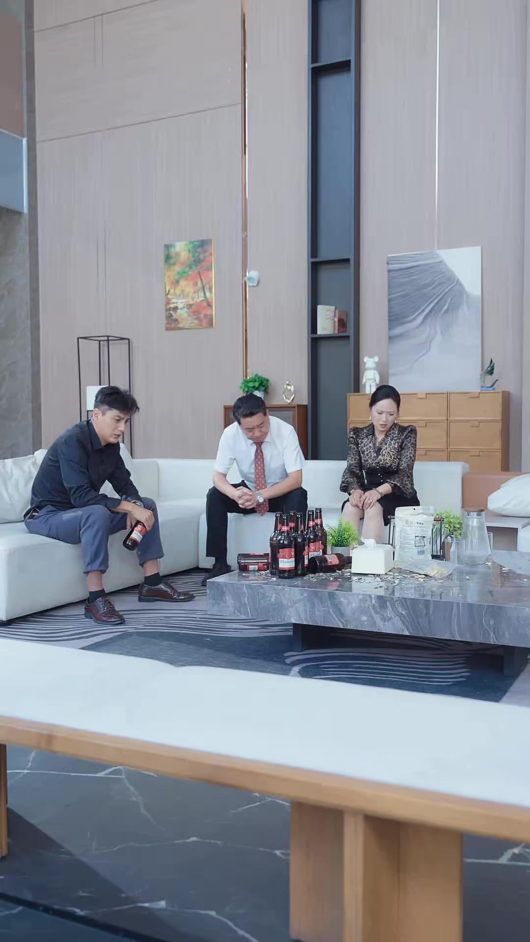 《團建留我獨守，歸來必有驚喜》劇照