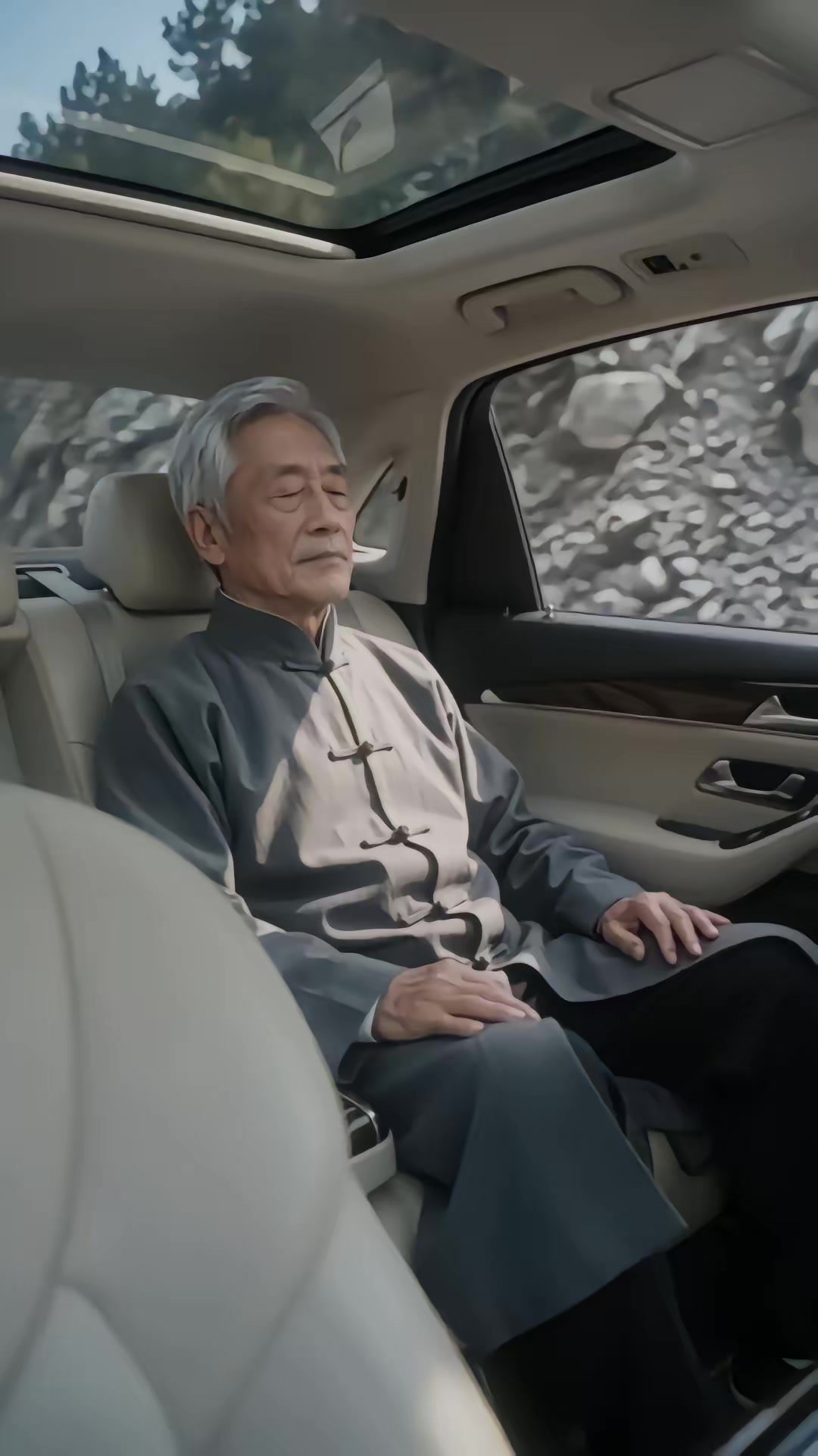 《龍主歸來！》劇照