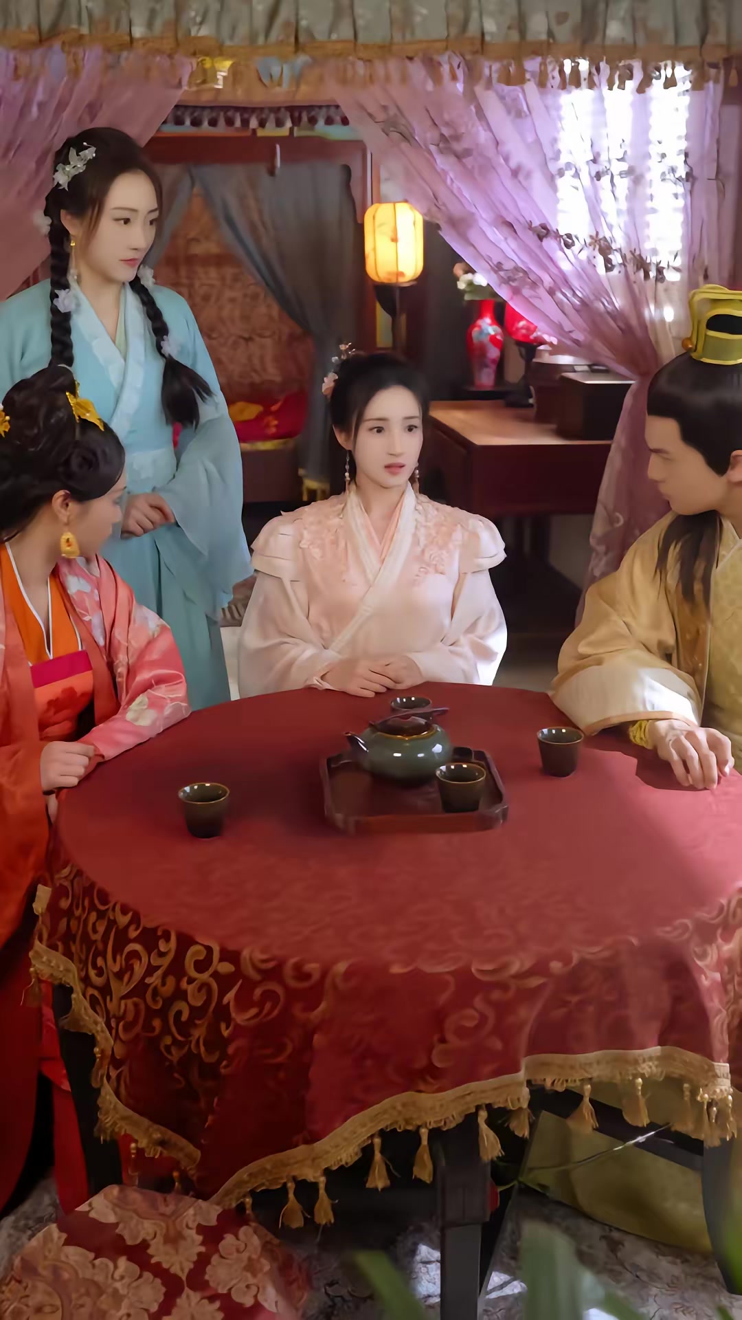 《花妖乱了时间线2：逆天改命三连击》剧照
