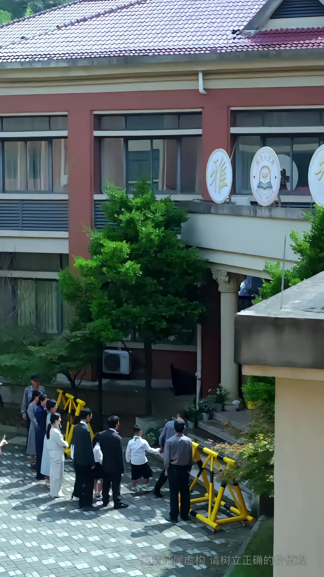 《妈咪受辱，大小姐回国掀翻全场》剧照