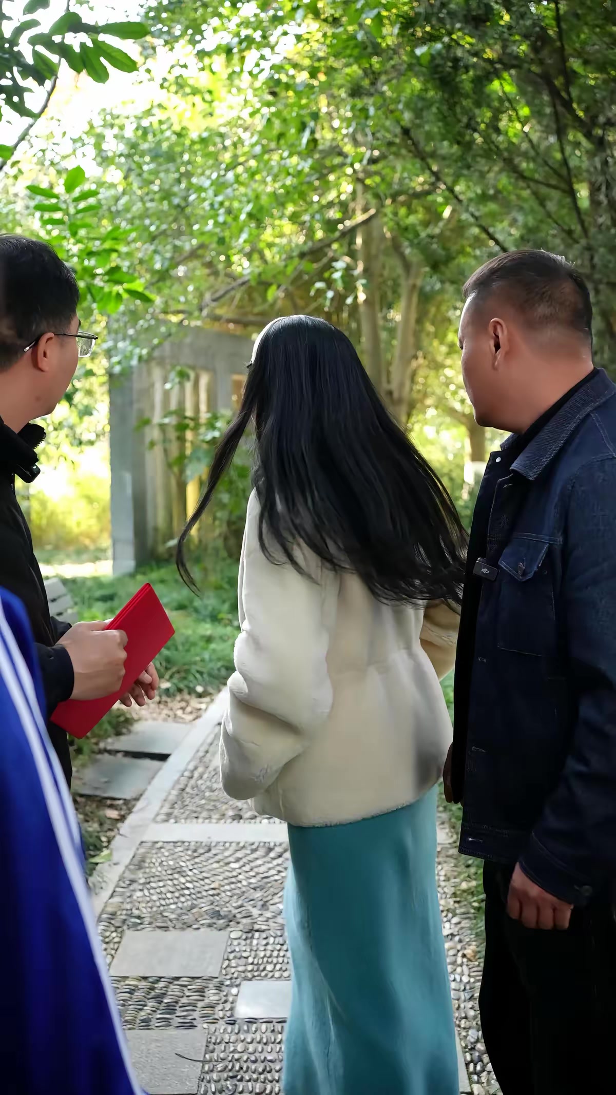 《暖阳照归途》剧照