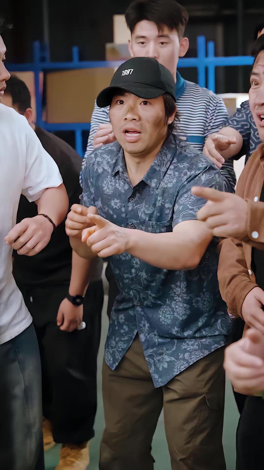 《全球通告末日将至》剧照