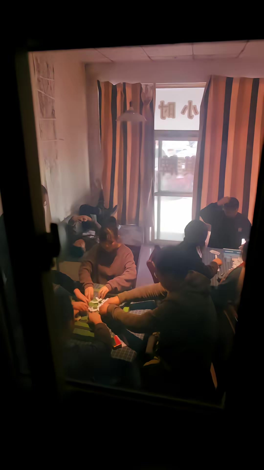 《阴影里的嫌疑人》剧照