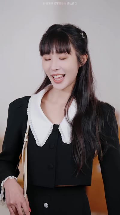《不裝了，我們全家都是頂流》劇照
