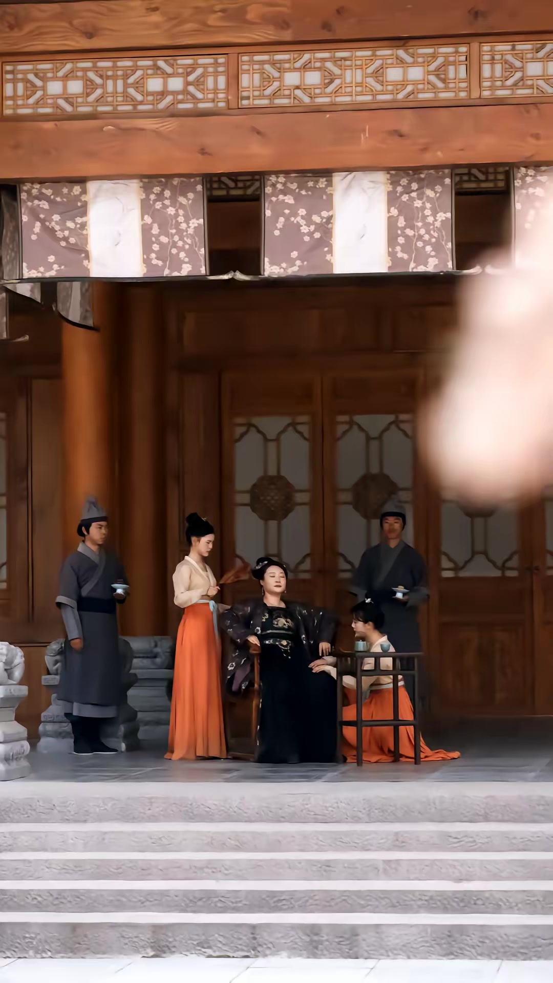 《穿成侯府老夫人！我一拖三救全家》劇照