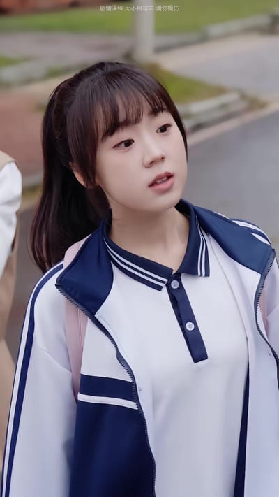 《不裝了，我們全家都是頂流》劇照