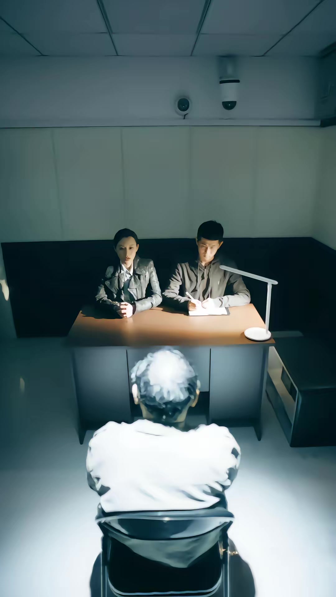 《陰影裡的嫌疑人》劇照