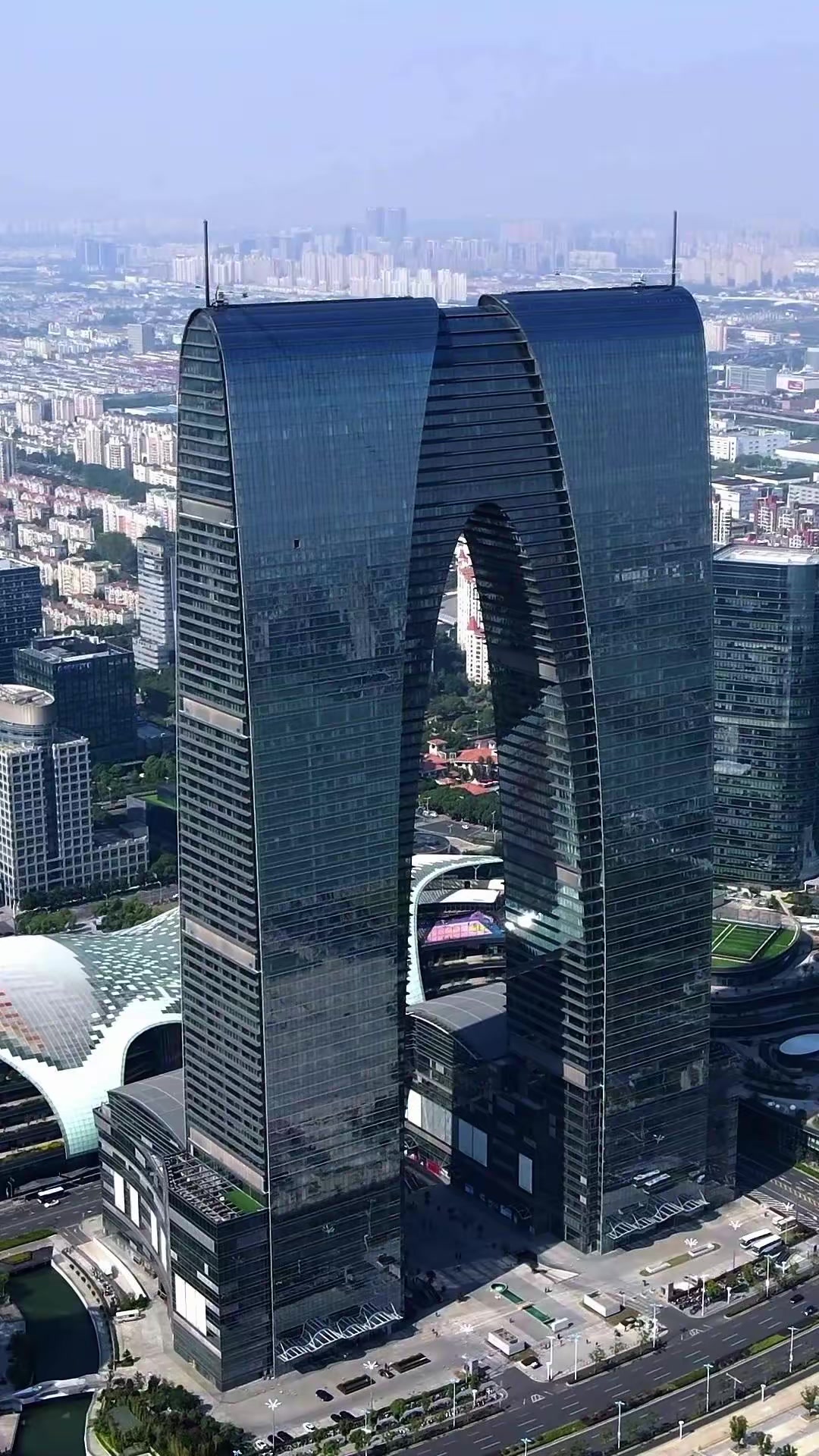 《團建留我獨守，歸來必有驚喜》劇照