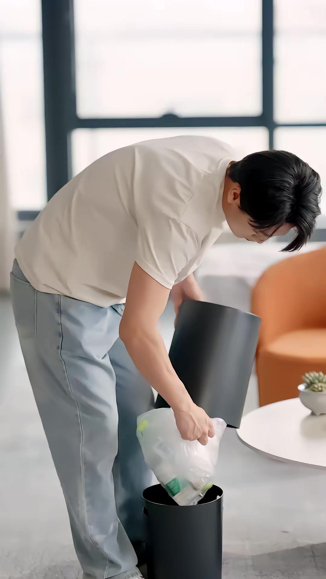 《賣掉老屋，餘生取悅自己》劇照