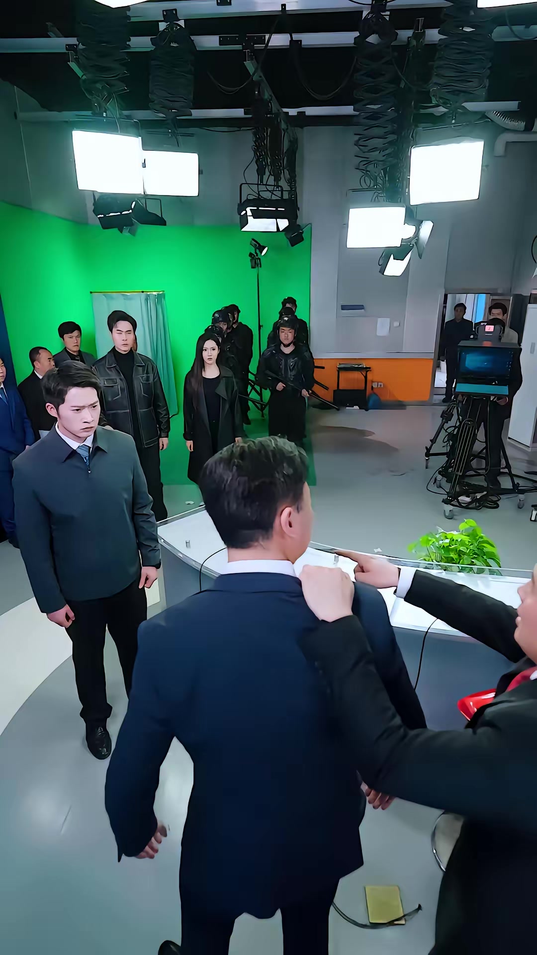 《全球通告末日将至》剧照