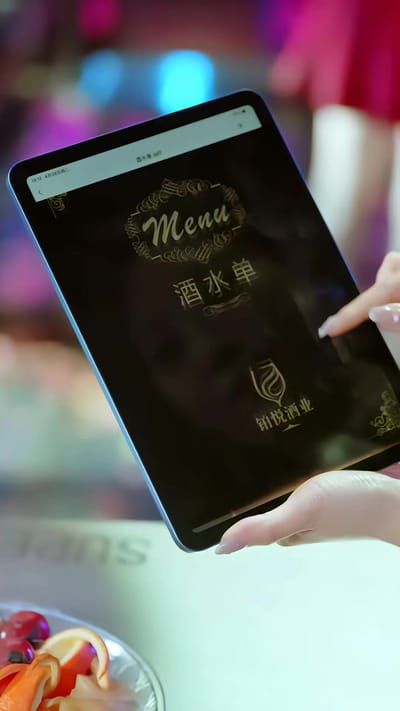 《天降俏弟媳，大姑子們追著寵》劇照