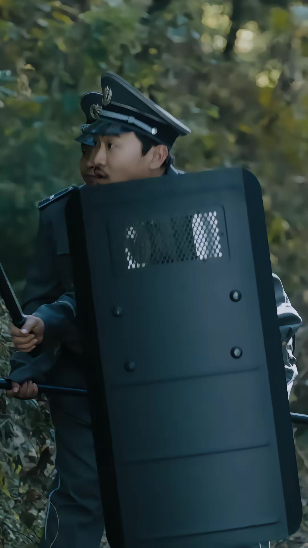 《阴影里的嫌疑人》剧照