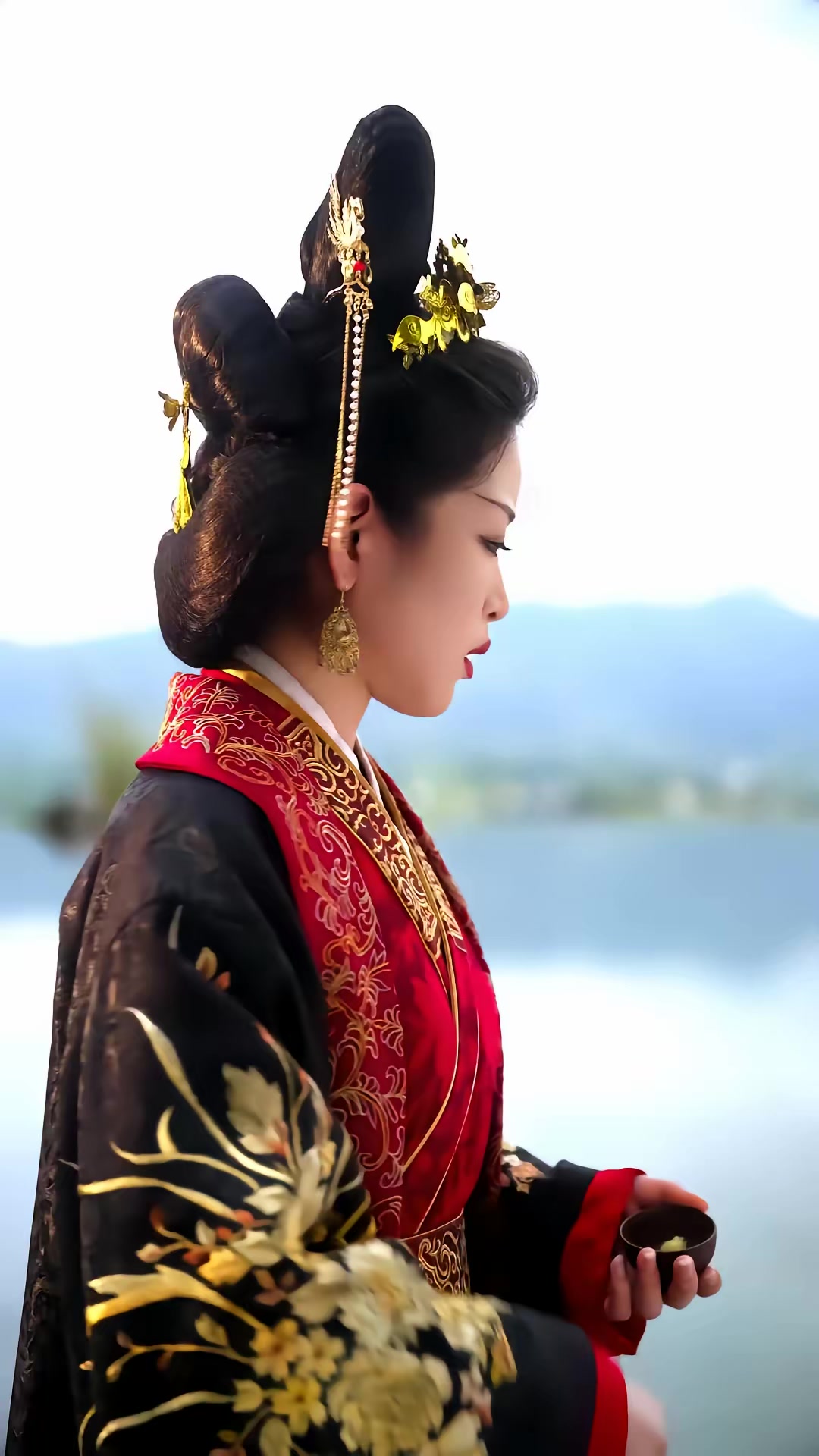 《花妖乱了时间线2：逆天改命三连击》剧照