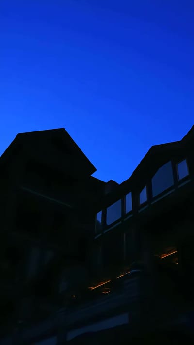 《繁花落烬》剧照