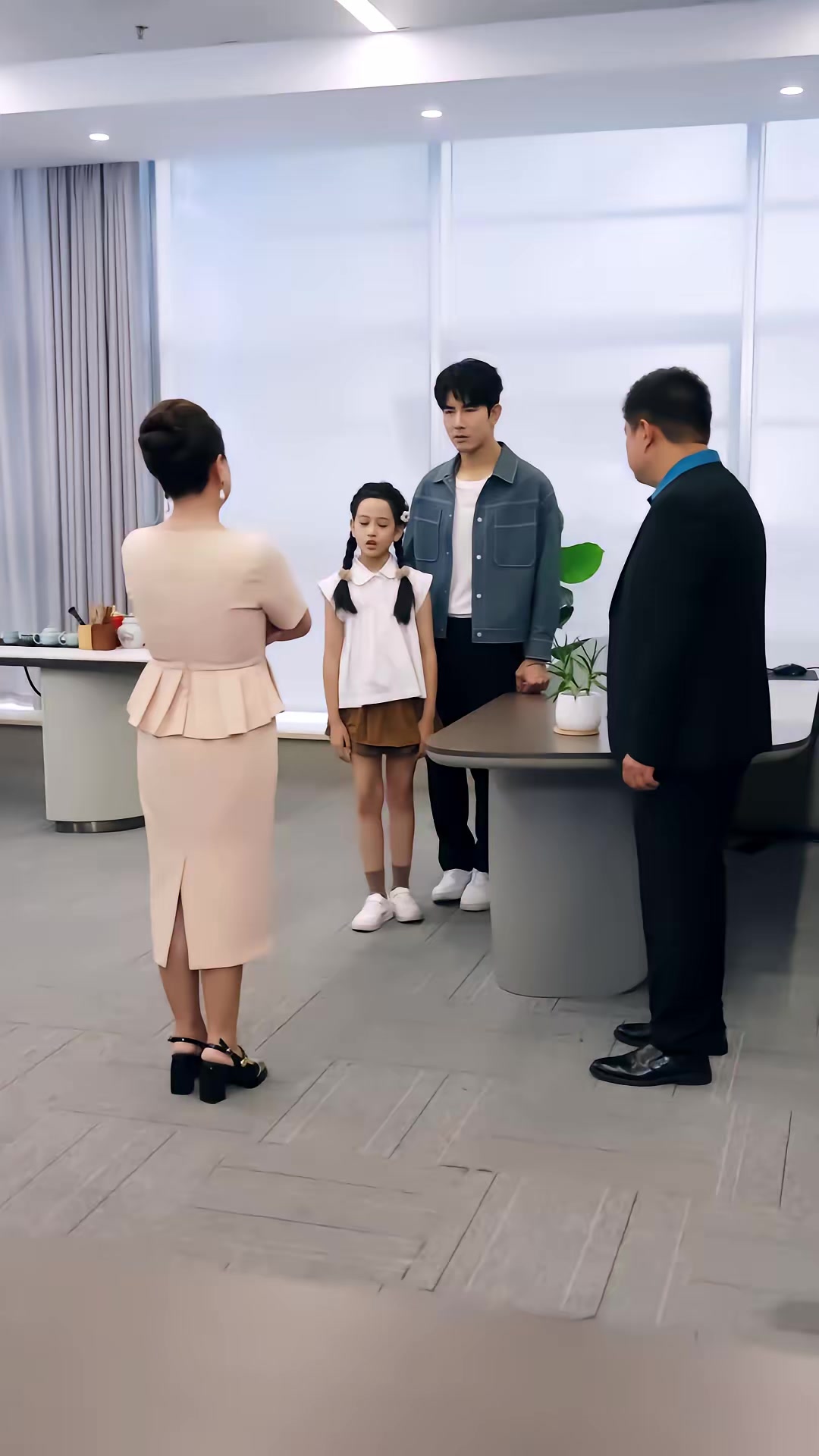 《重返八歲我帶老爹來逆襲》劇照
