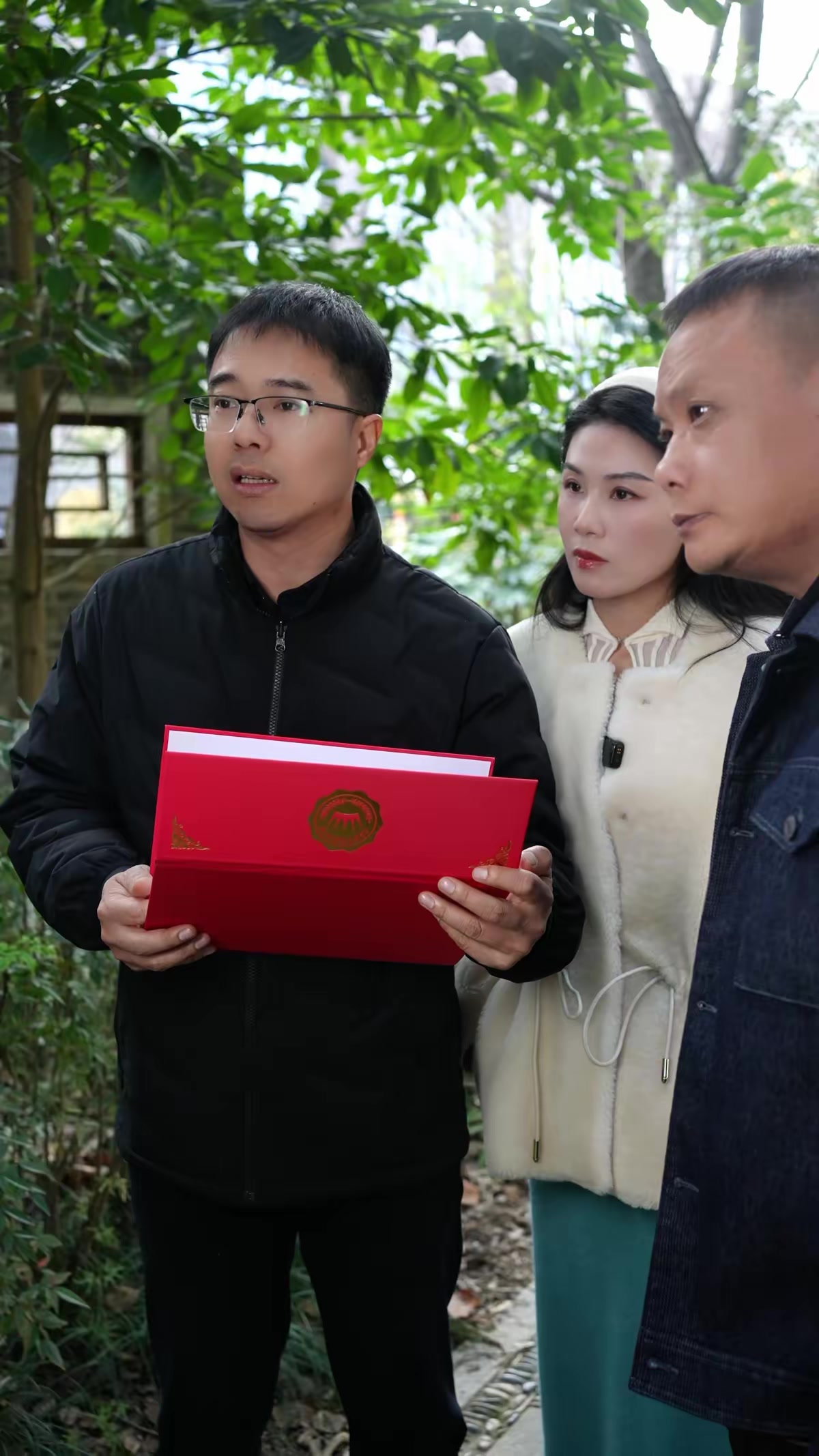 《暖阳照归途》剧照