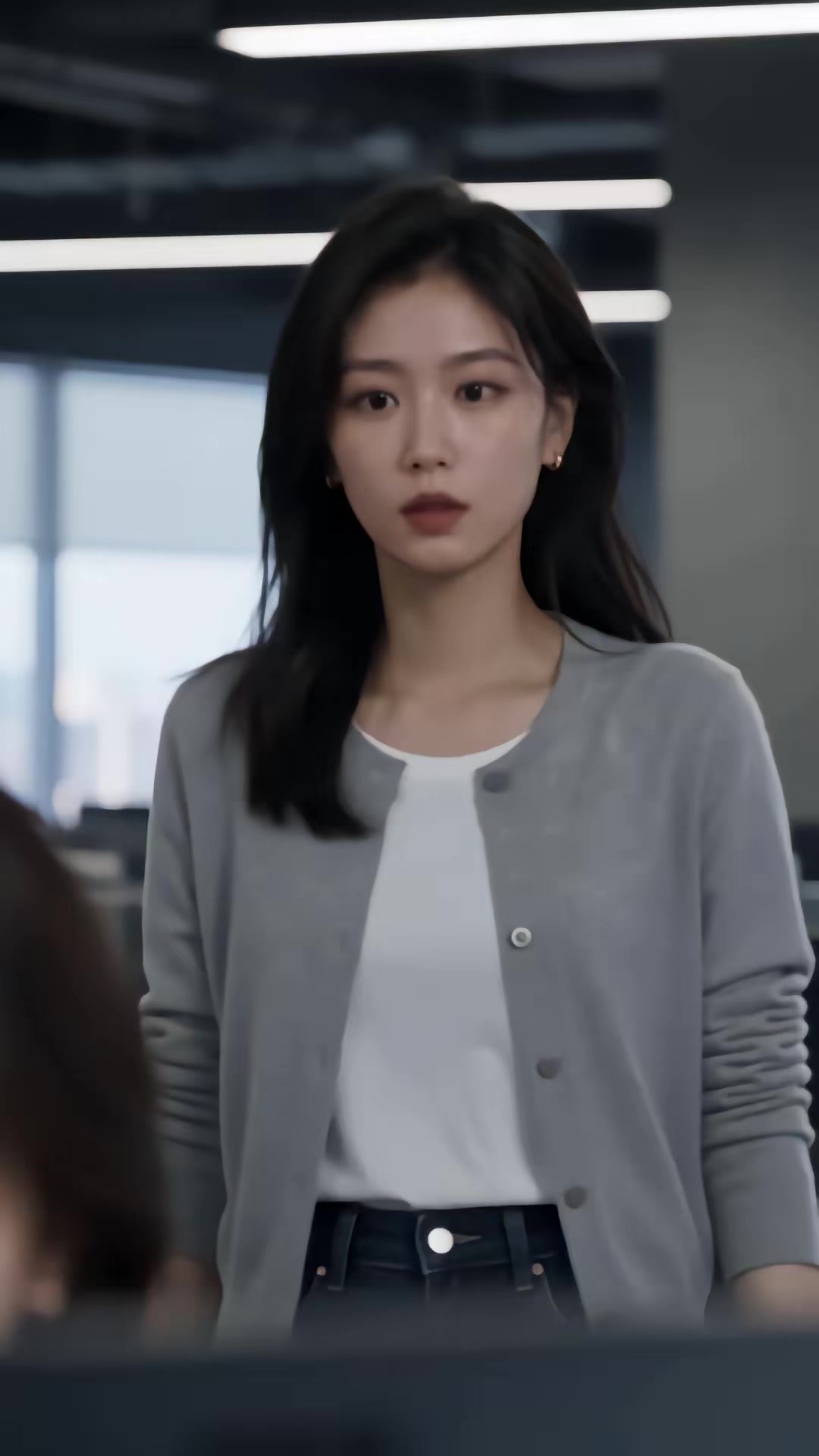 《月入三十万，亲妈住楼道》剧照