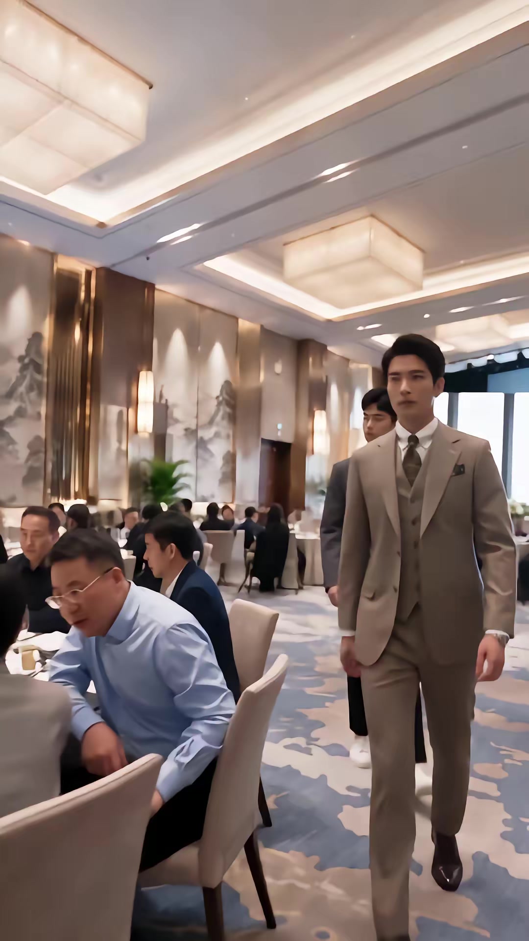 《六十歲老太不一般》劇照